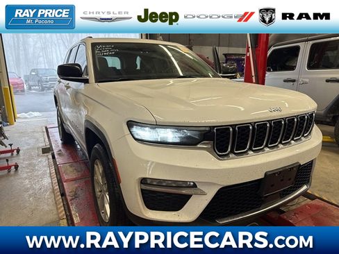 Used 2023 Jeep Grand Cherokee Limited image 1