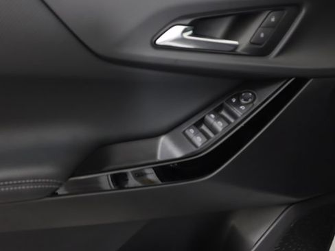 Used 2026 Chevrolet Equinox LT w/ LPO, Floor Liner Package FWD image 11