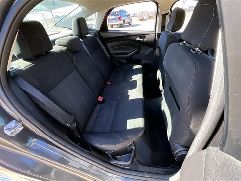 Used 2018 Ford Focus SE image 18