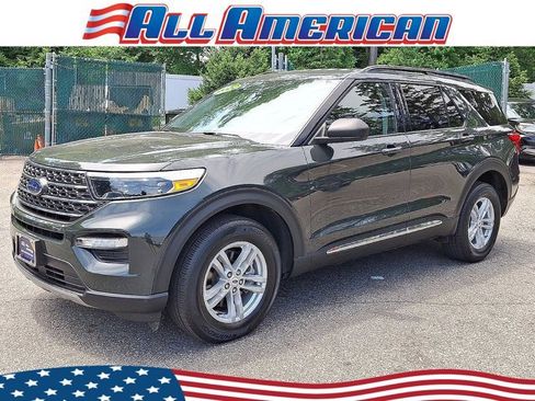 Certified 2022 Ford Explorer XLT w/ Equipment Group 202A AWD/4WD image 1
