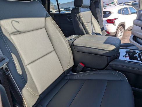 New 2026 GMC Yukon Elevation image 28