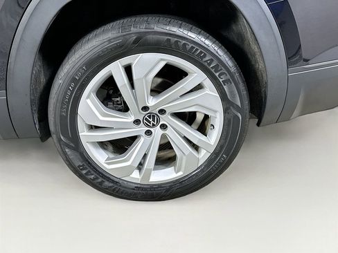 Used 2023 Volkswagen Atlas SE w/ Panoramic Sunroof Package FWD image 24