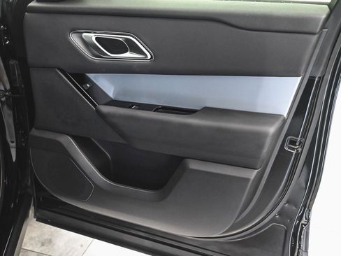 Used 2025 Land Rover Range Rover Velar S image 10