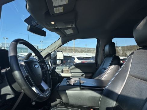 Used 2018 Ford F250 Lariat image 12