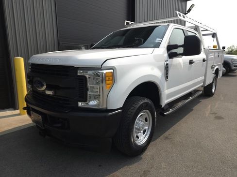 Used 2017 Ford F350 XL AWD/4WD image 2