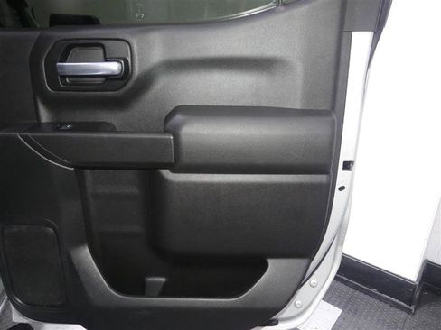 Used 2019 Chevrolet Silverado 1500 Custom Trail Boss w/ Custom Convenience Package image 24