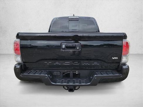 Used 2022 Toyota Tacoma TRD Sport w/ TRD Premium Sport Package RWD image 6