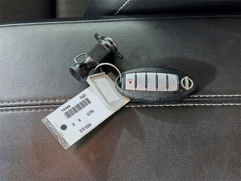 Used 2024 Nissan Altima 2.5 SV image 35