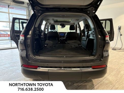Used 2021 Jeep Grand Cherokee L Limited AWD/4WD image 34