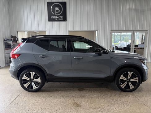 Used 2023 Volvo XC40 Recharge Plus AWD/4WD image 5