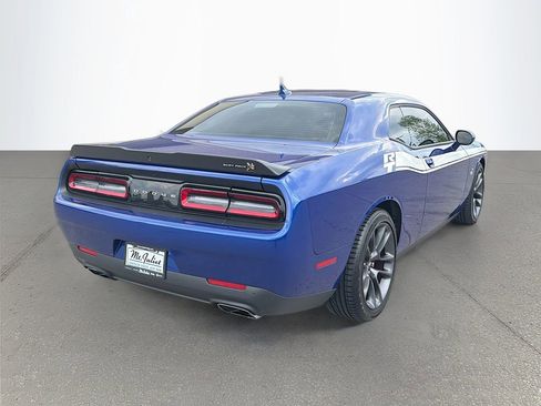 Used 2022 Dodge Challenger R/T Scat Pack RWD image 4