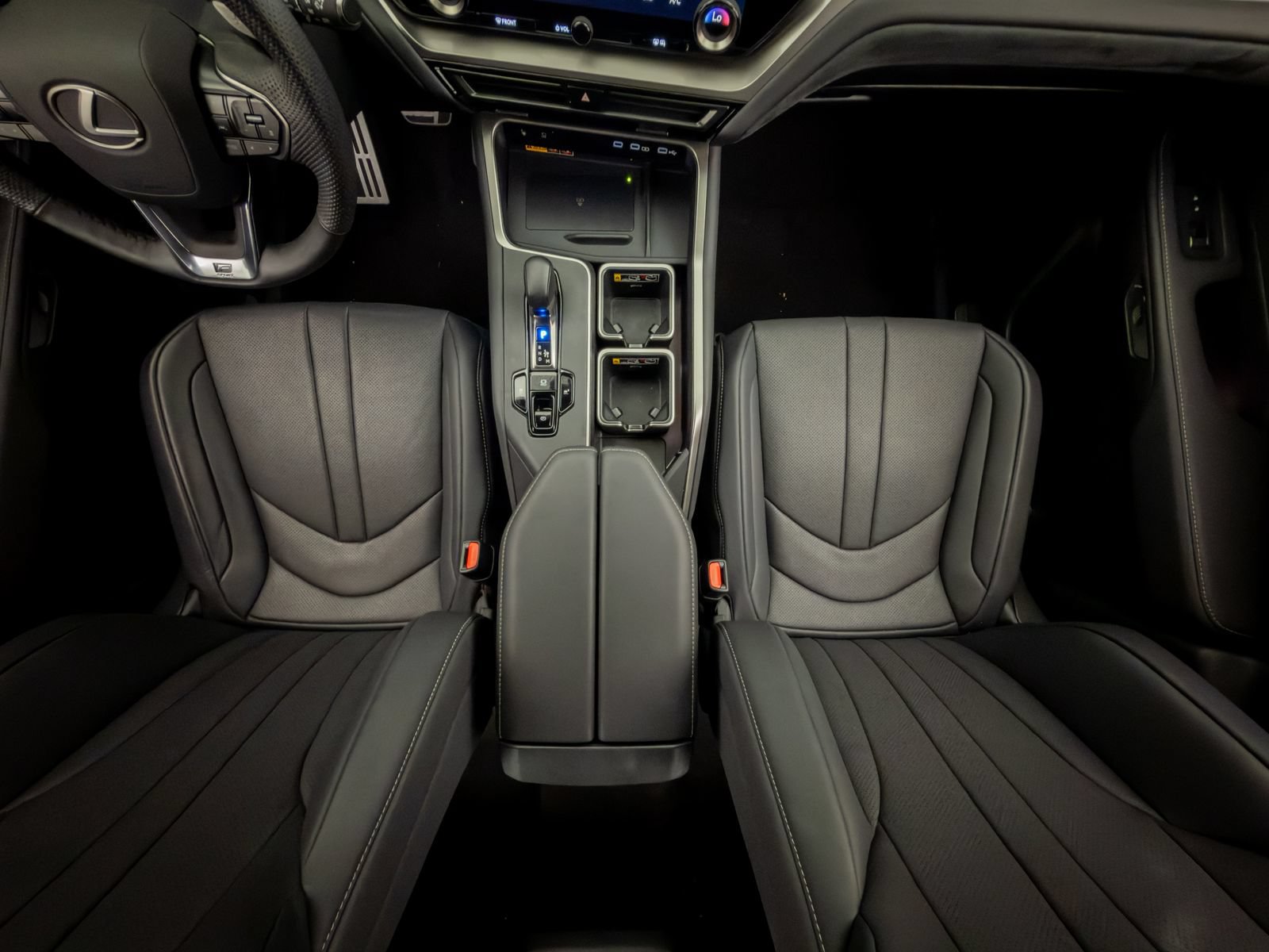 Used 2024 Lexus TX 500h AWD w/ Technology Package image 17