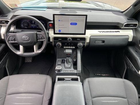 Used 2024 Toyota Tacoma TRD Off-Road AWD/4WD image 36