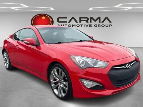 Used 2014 Hyundai Genesis 3.8 RWD image 7