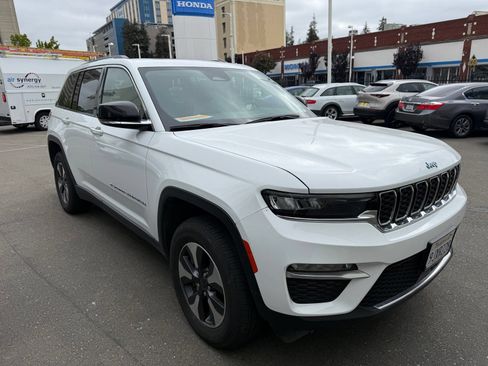 Used 2024 Jeep Grand Cherokee Limited 4xe AWD/4WD image 6