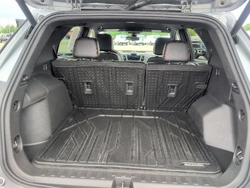 Used 2023 Chevrolet Equinox RS FWD image 37