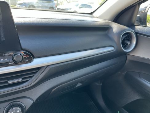 Used 2020 Kia Forte LXS FWD image 23