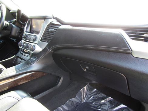 Used 2015 Chevrolet Suburban LT w/ Luxury Package image 43