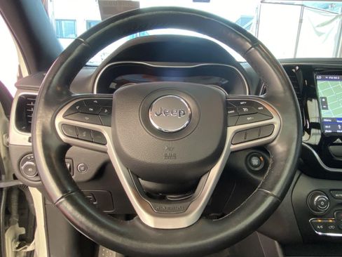 Used 2019 Jeep Cherokee High Altitude FWD image 29
