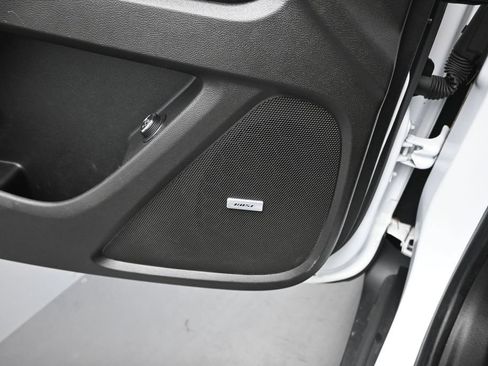 Used 2020 Chevrolet Traverse LT w/ LT Premium Package FWD image 19