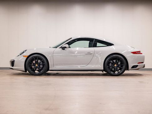 Used 2019 Porsche 911 Carrera 4 AWD/4WD image 24