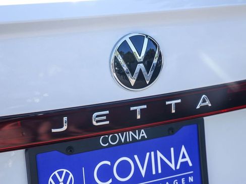 New 2026 Volkswagen Jetta SE image 10