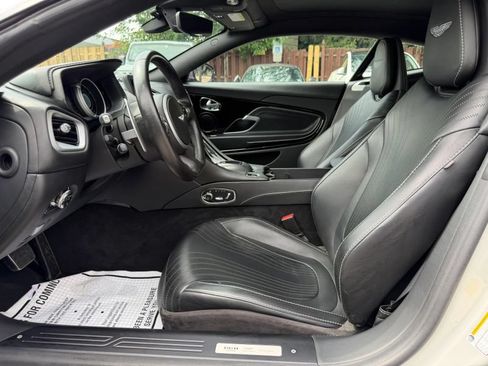 Used 2017 Aston Martin DB11 V12 RWD image 15