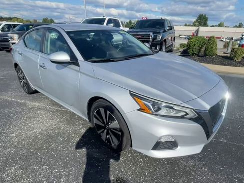 Used 2022 Nissan Altima 2.5 SV image 3