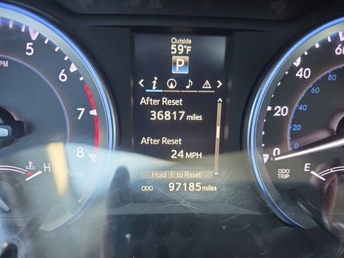 Used 2016 Toyota Highlander XLE AWD/4WD image 13