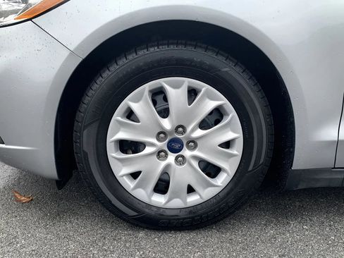 Used 2020 Ford Fusion S image 10