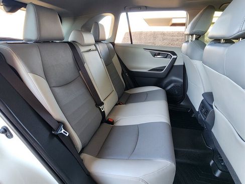 Used 2019 Toyota RAV4 Limited w/ Cold Weather Package FWD image 74