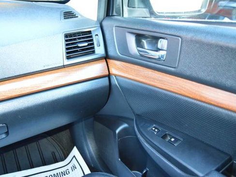 Used 2013 Subaru Outback 2.5i Limited image 56