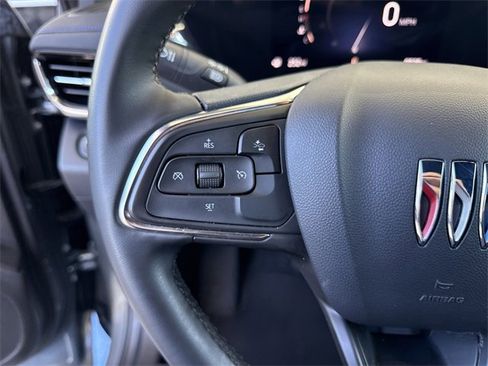 Used 2025 Buick Envista Sport Touring image 21