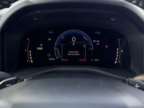 Used 2025 Toyota Camry SE w/ Convenience Package FWD image 21