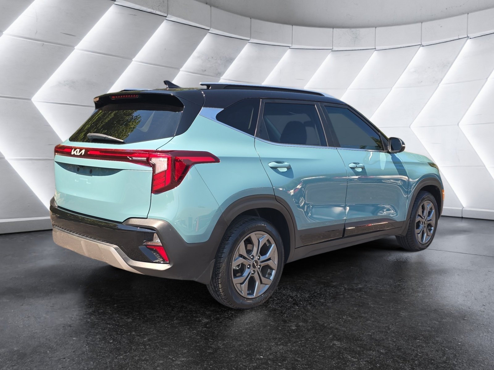 Used 2024 Kia Seltos S FWD image 5