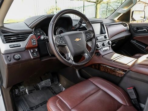Used 2019 Chevrolet Suburban Premier image 4