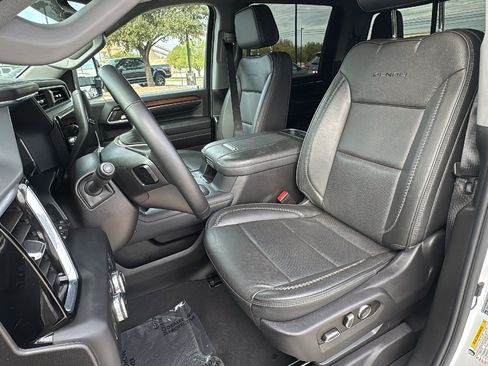 Used 2024 GMC Sierra 2500 Denali w/ Denali Reserve Package image 14