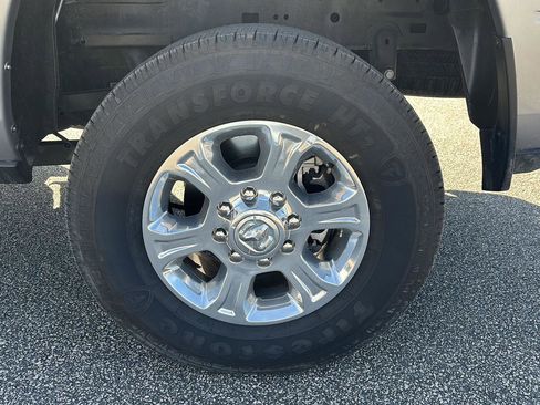 Used 2024 RAM 2500 Big Horn w/ Bed Utility Group image 7