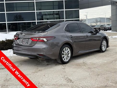 Used 2023 Toyota Camry LE image 3