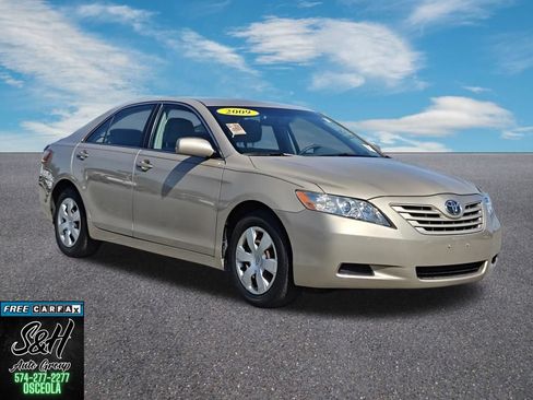 Used 2009 Toyota Camry LE FWD image 3