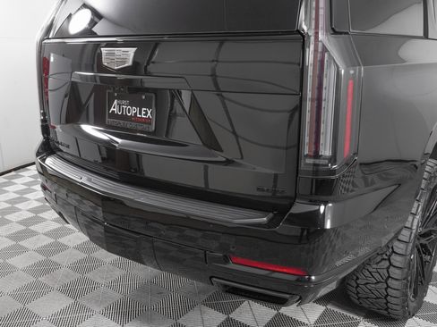 Used 2026 Cadillac Escalade Sport w/ LPO, ONYX Package image 40