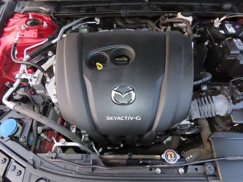 Used 2020 MAZDA MAZDA3 Hatchback w/ Preferred Package image 10