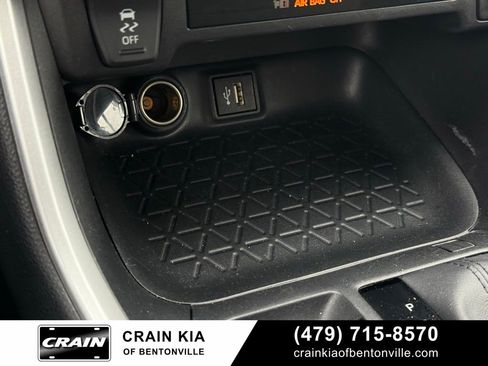 Used 2025 Toyota RAV4 XLE image 19