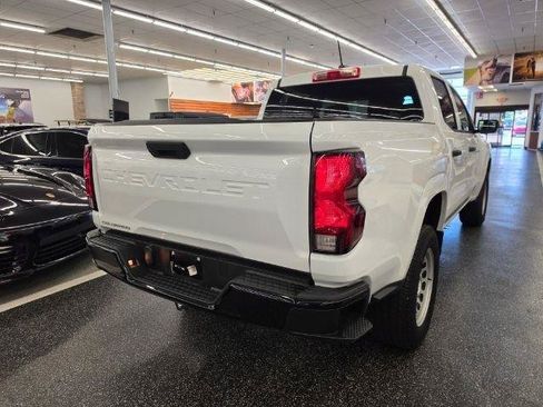 Used 2023 Chevrolet Colorado W/T RWD image 5