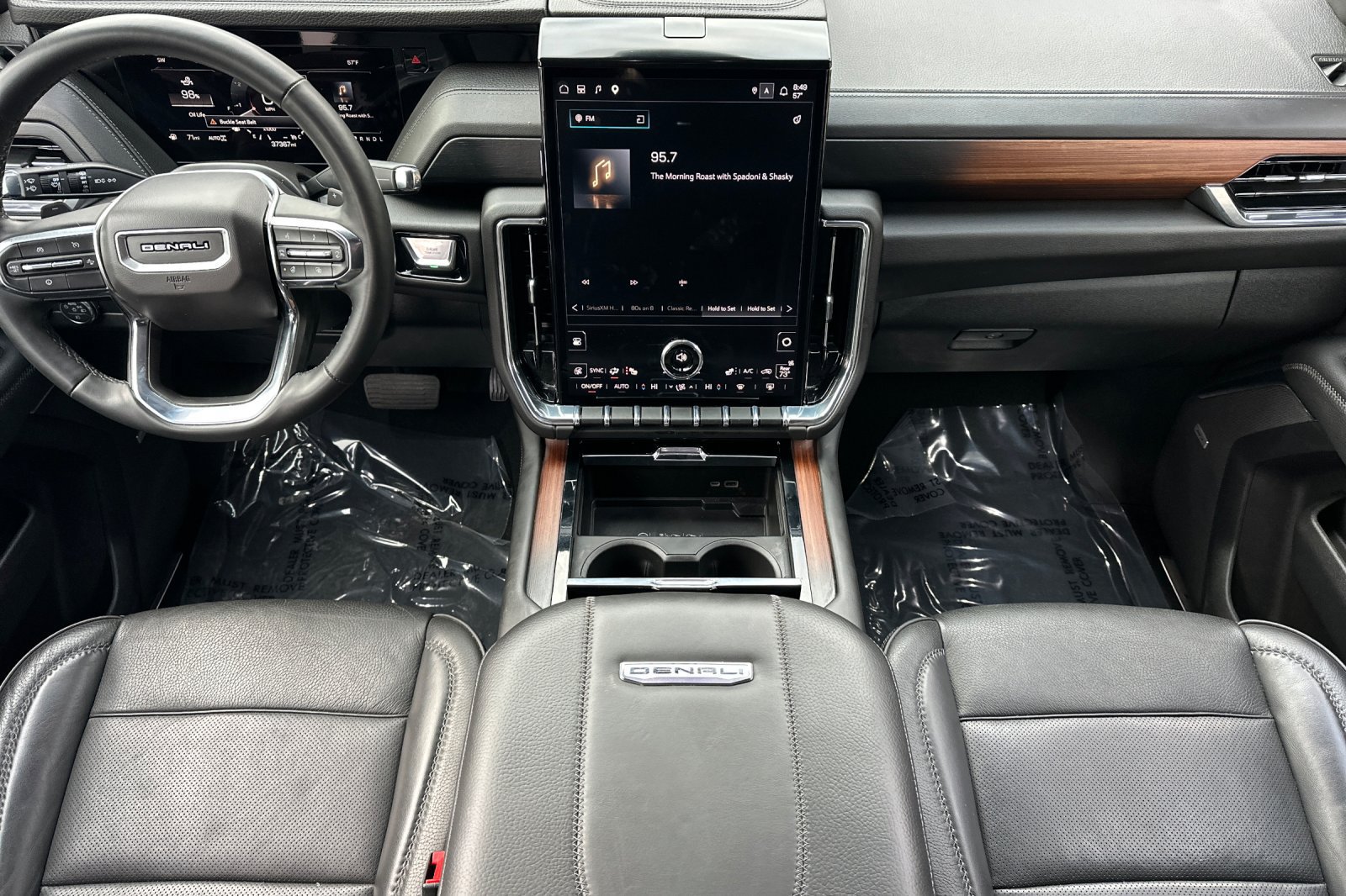 Used 2025 GMC Yukon XL Denali AWD/4WD image 12