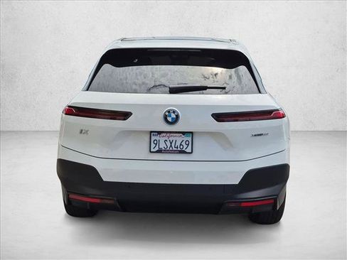 Used 2024 BMW iX xDrive50 w/ Convenience Package AWD/4WD image 7