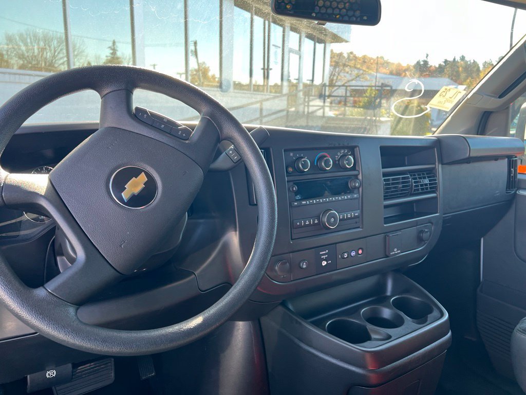 Used 2025 Chevrolet Express 2500 w/ Driver Convenience Package RWD image 8