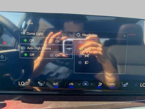 New 2026 Chevrolet Traverse Z71 w/ Driver Confidence Package AWD/4WD image 29
