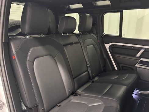 Used 2023 Land Rover Defender 110 X-Dynamic SE AWD/4WD image 22