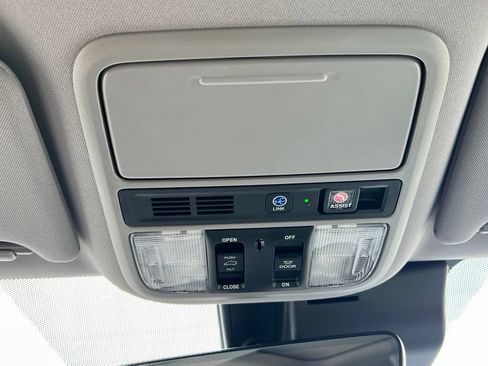 Used 2022 Honda Pilot Touring image 26